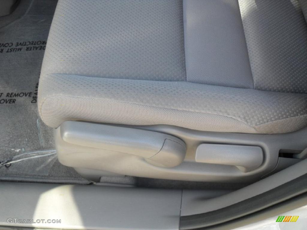 2007 CR-V LX - Glacier Blue Metallic / Gray photo #8