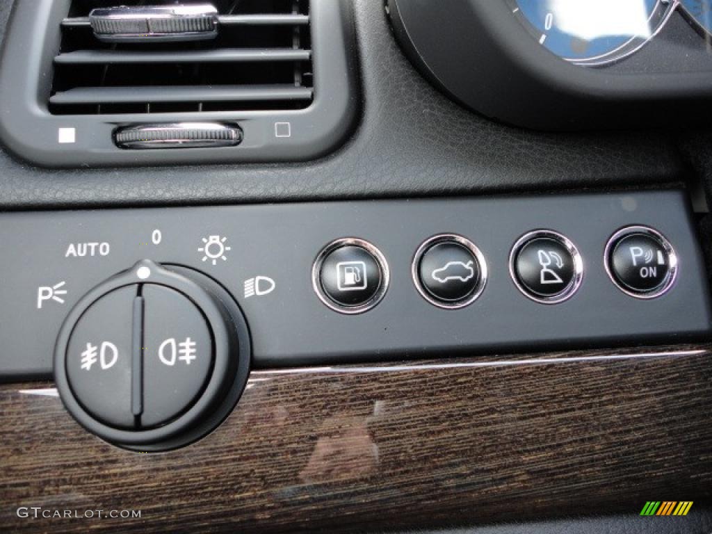 2011 Maserati Quattroporte S Controls Photo #39949118