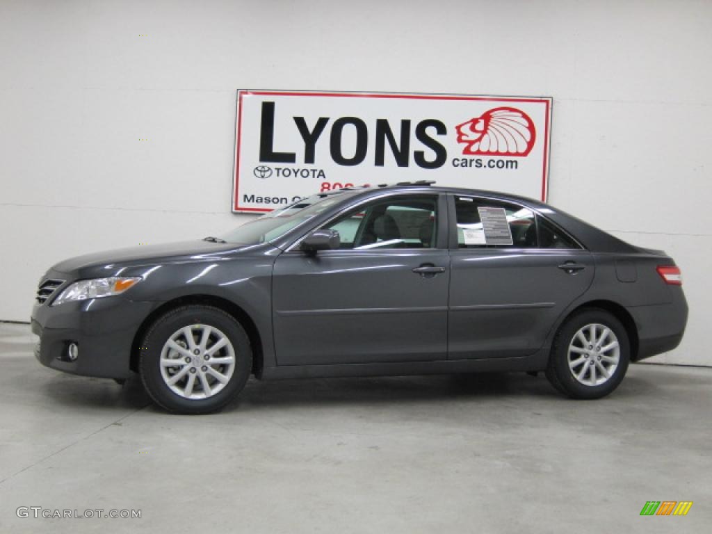 2011 Camry XLE - Magnetic Gray Metallic / Ash photo #1