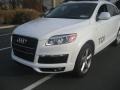 Calla White - Q7 3.0 TDI quattro Photo No. 5