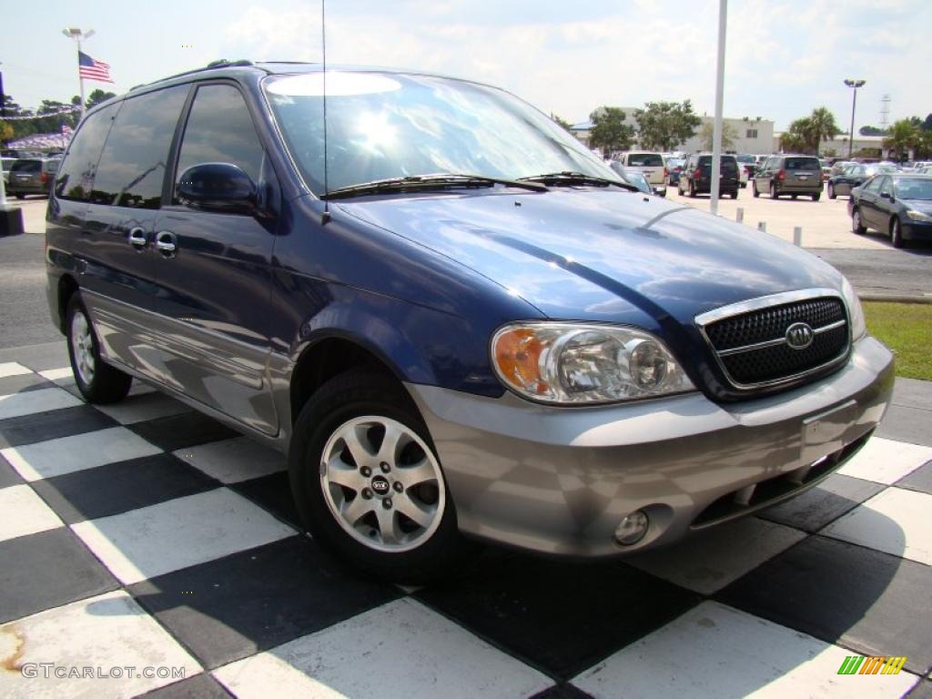 2004 Sedona EX - Imperial Blue / Gray photo #35