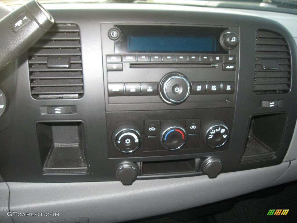 2008 Chevrolet Silverado 1500 LS Regular Cab 4x4 Controls Photo #39953170