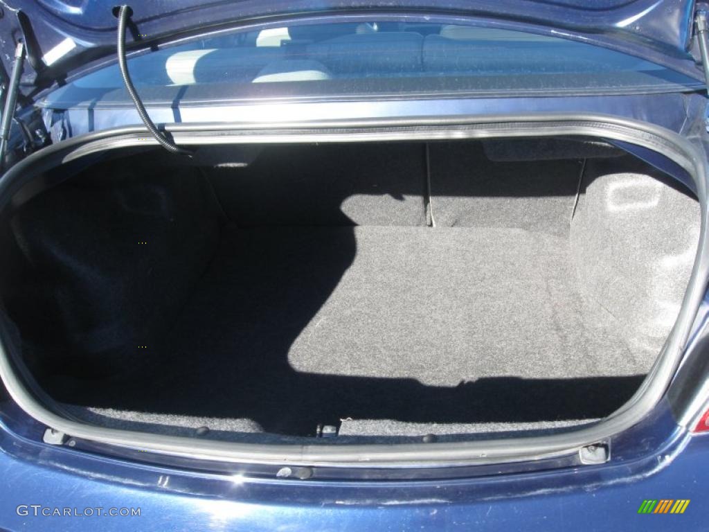 2005 Chrysler Sebring Touring Sedan Trunk Photo #39953566
