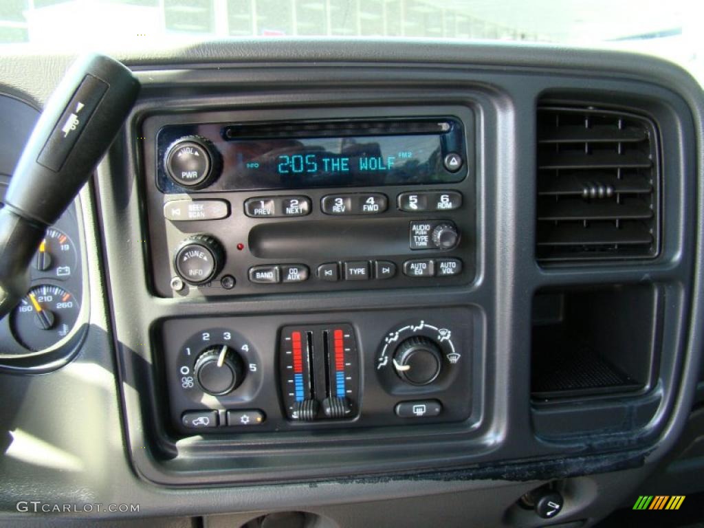 2005 Chevrolet Silverado 1500 LS Regular Cab Controls Photo #39953670