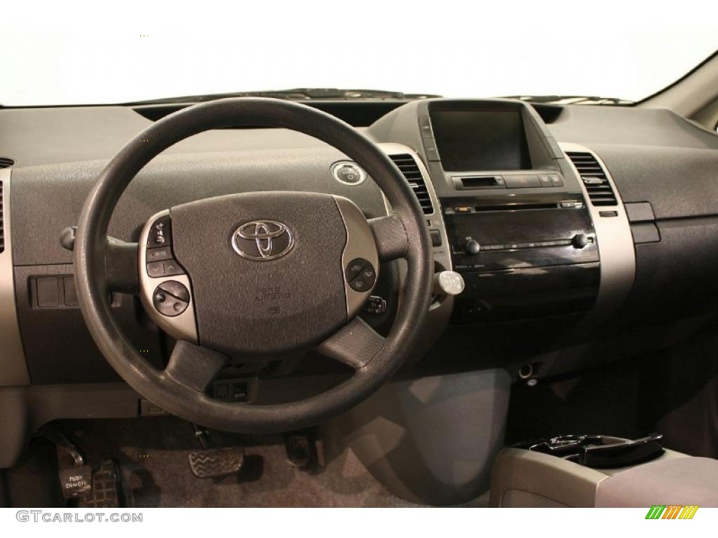 2006 Prius Hybrid - Classic Silver Metallic / Gray photo #11