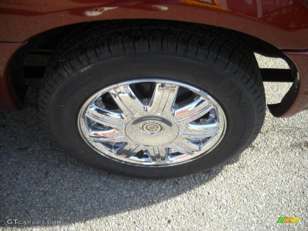 2007 Chrysler Town & Country Limited Wheel Photo #39955766