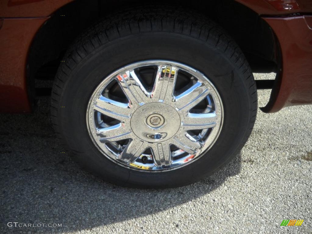 2007 Chrysler Town & Country Limited Wheel Photo #39955782