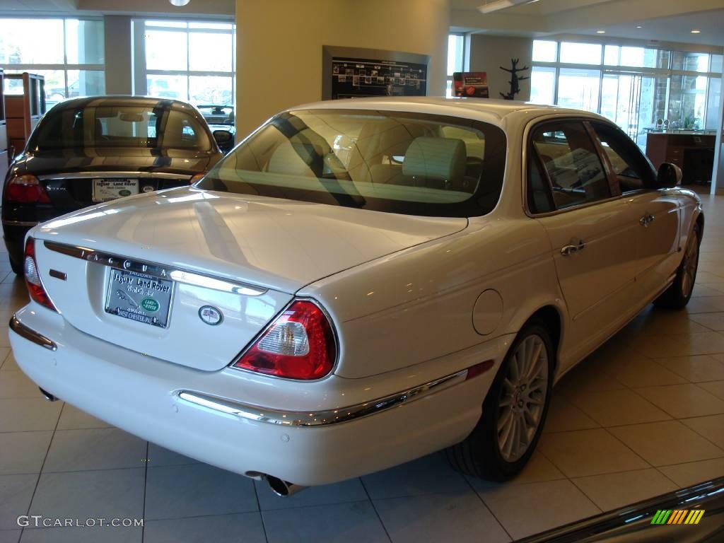 2006 XJ XJ8 L - White Onyx / Champagne photo #3