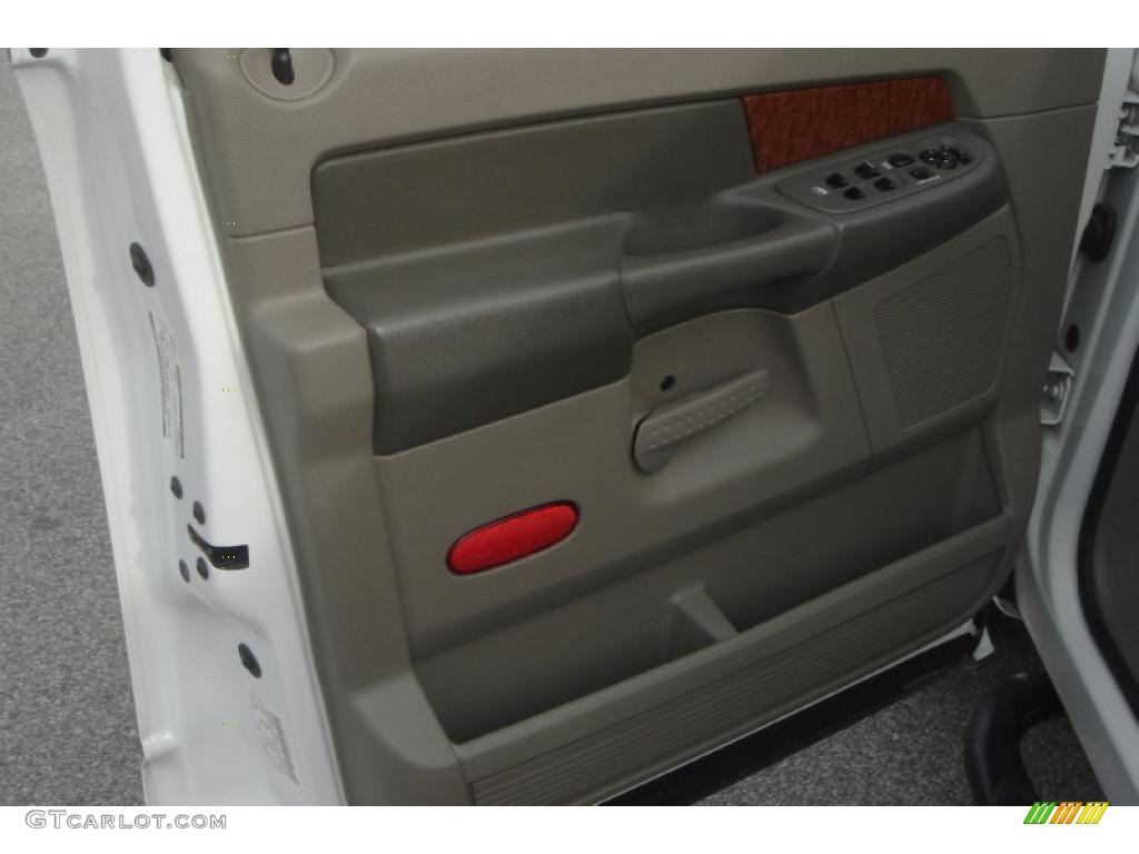 2006 Ram 2500 Lone Star Edition Quad Cab - Bright White / Khaki photo #31