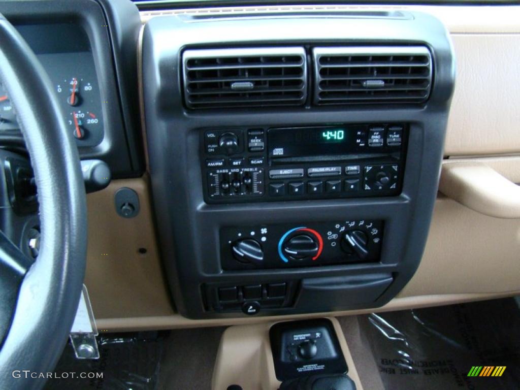 2001 Jeep Wrangler Sahara 4x4 Controls Photo #39965154