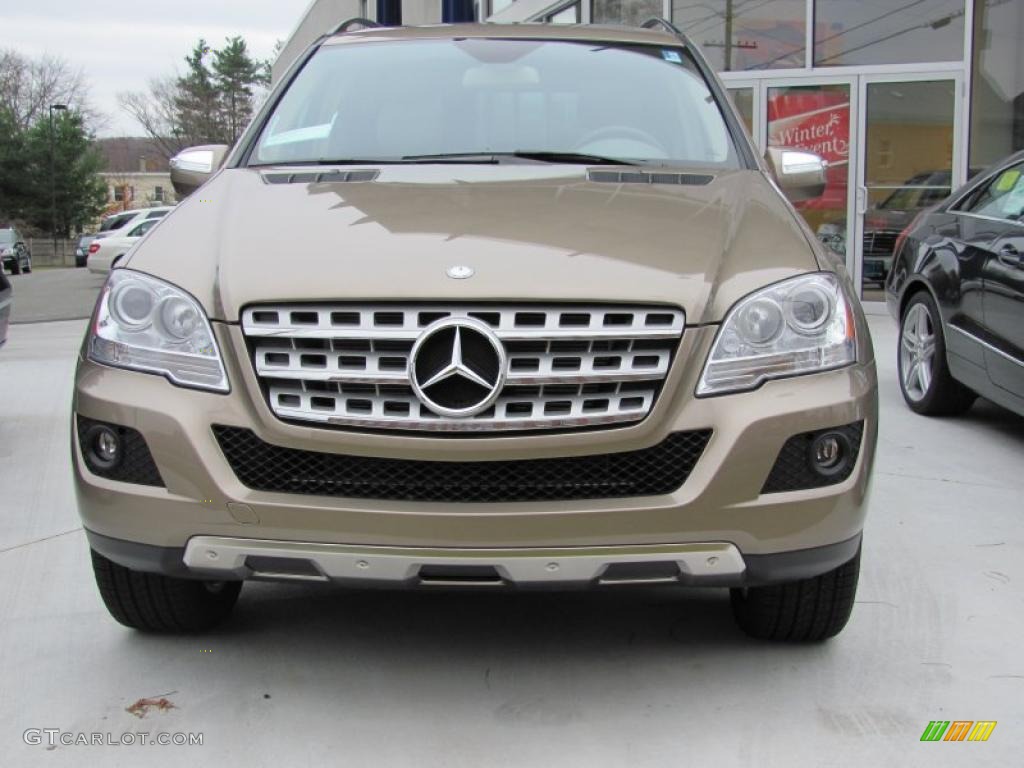 2010 ML 350 4Matic - Sand Beige Metallic / Cashmere photo #1