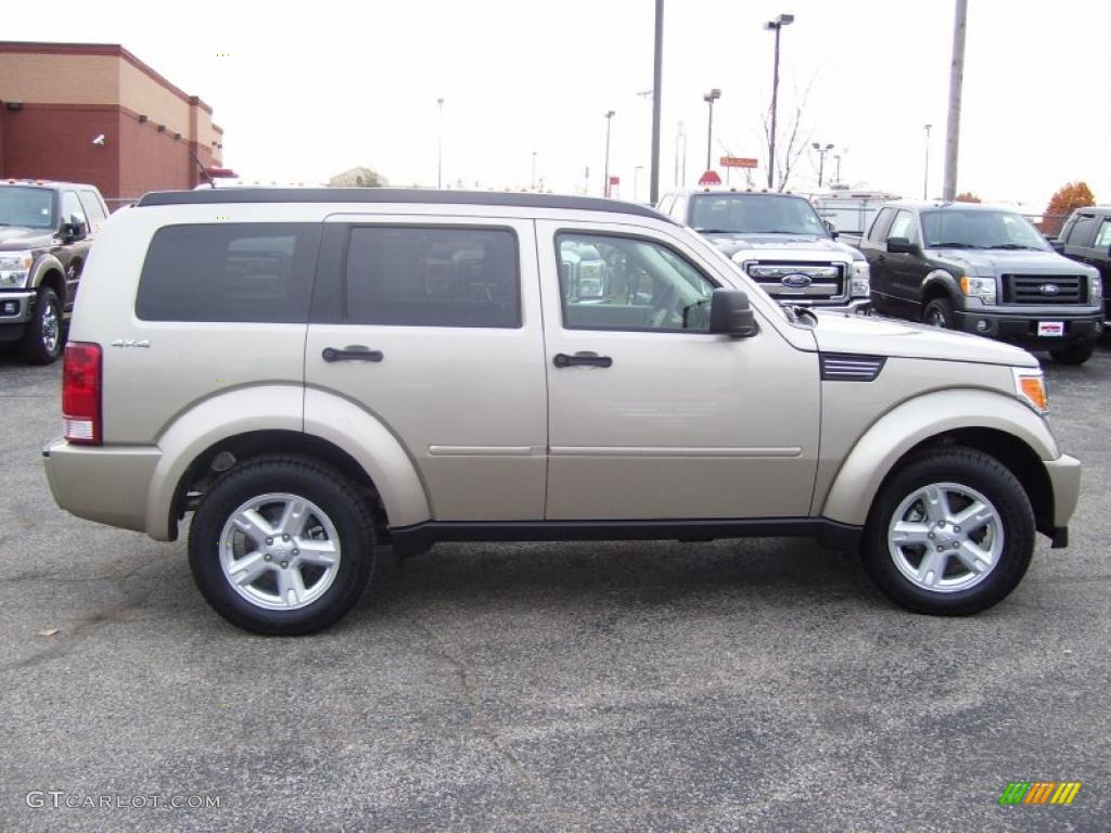 Light Sandstone Metallic 2010 Dodge Nitro SE 4x4 Exterior Photo #39966414