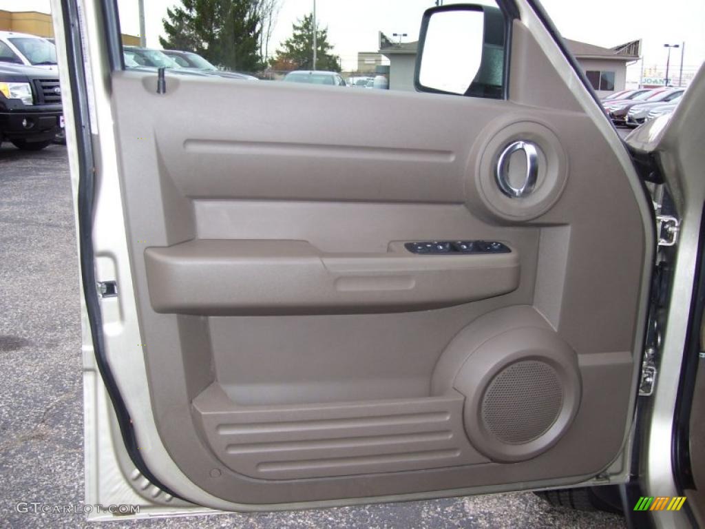 2010 Dodge Nitro SE 4x4 Khaki Door Panel Photo #39966498