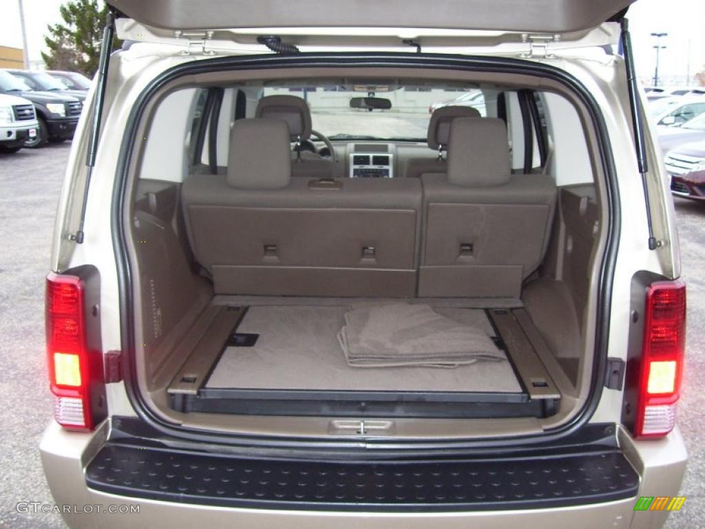 2010 Dodge Nitro SE 4x4 Trunk Photo #39966530