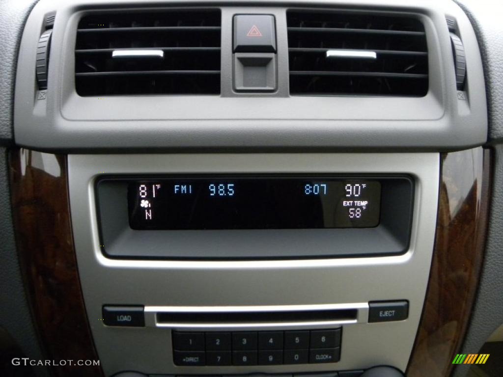 2011 Ford Fusion SEL V6 Controls Photo #39966558