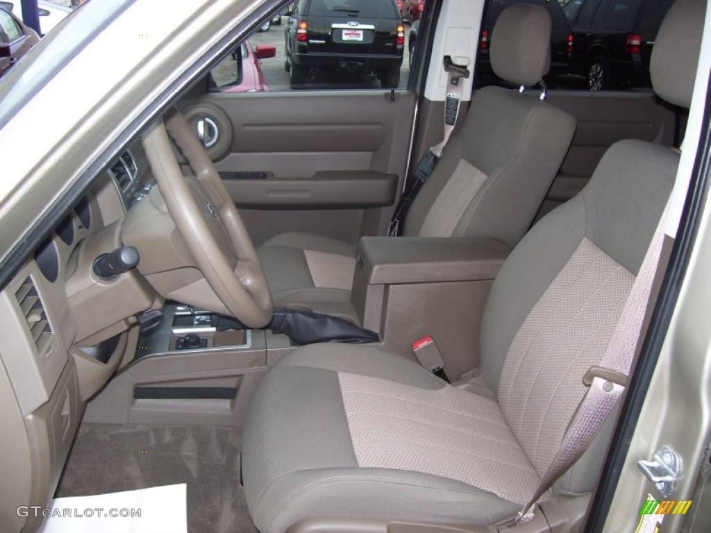 Khaki Interior 2010 Dodge Nitro SE 4x4 Photo #39966594