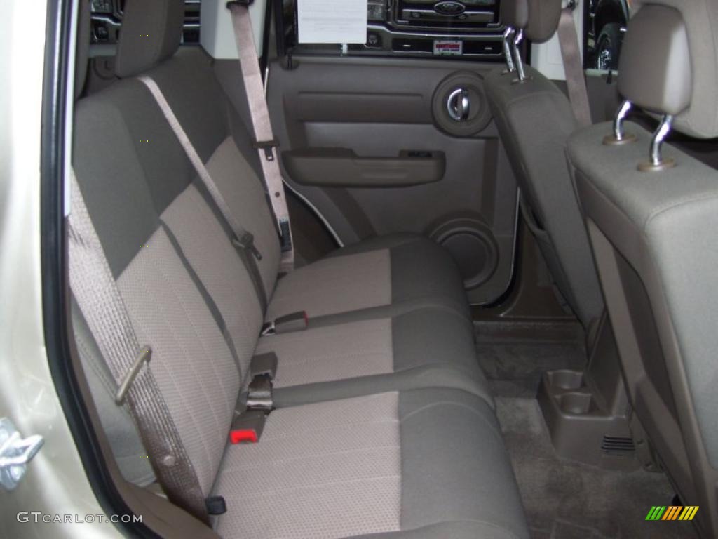 Khaki Interior 2010 Dodge Nitro Se 4x4 Photo 39966642