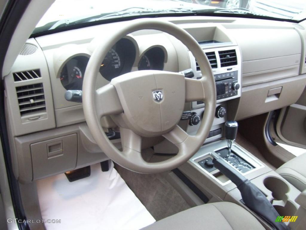 Khaki Interior 2010 Dodge Nitro SE 4x4 Photo #39966674