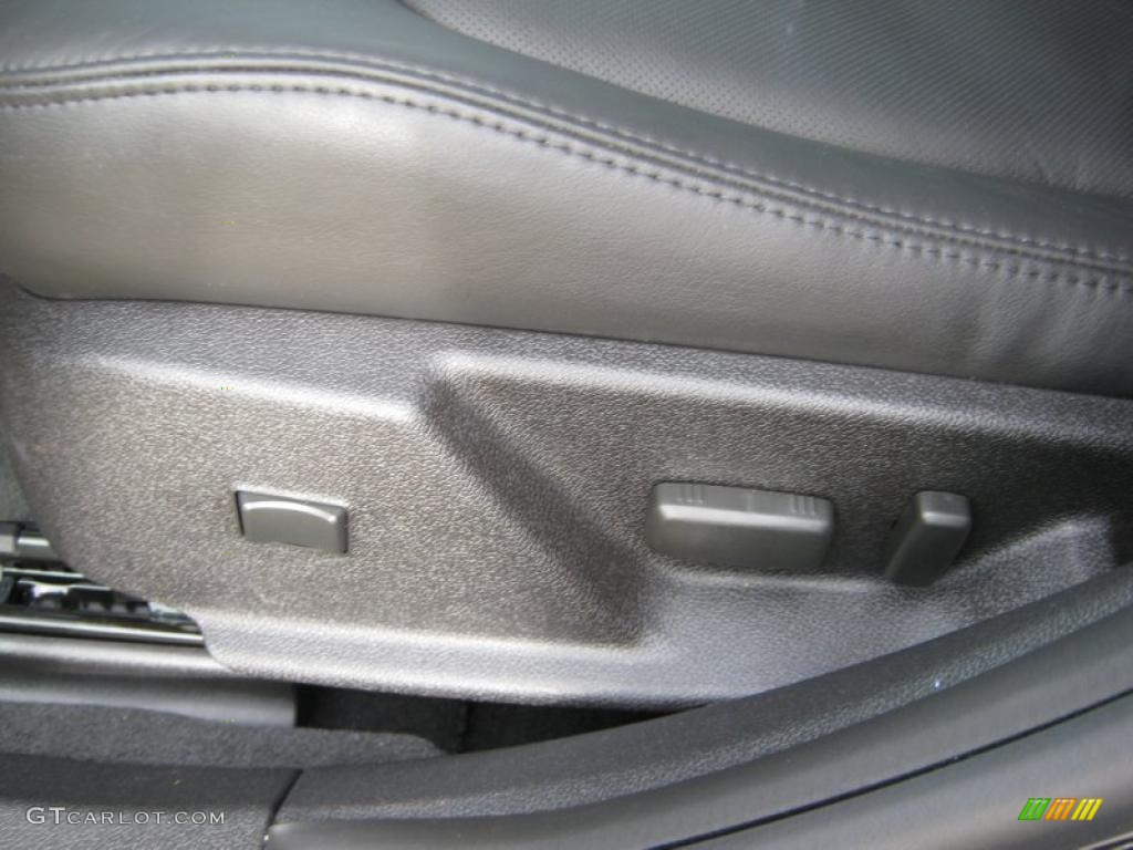 2011 Cadillac CTS 3.0 Sedan Controls Photo #39970624