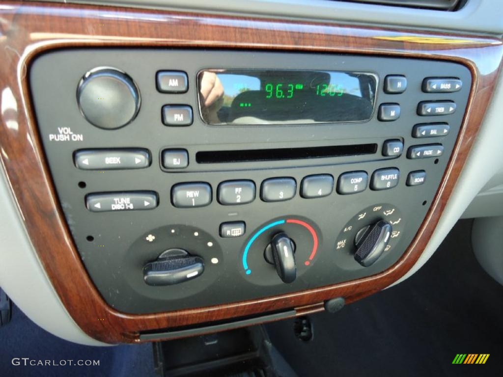 2003 Mercury Sable GS Sedan Controls Photo #39971164