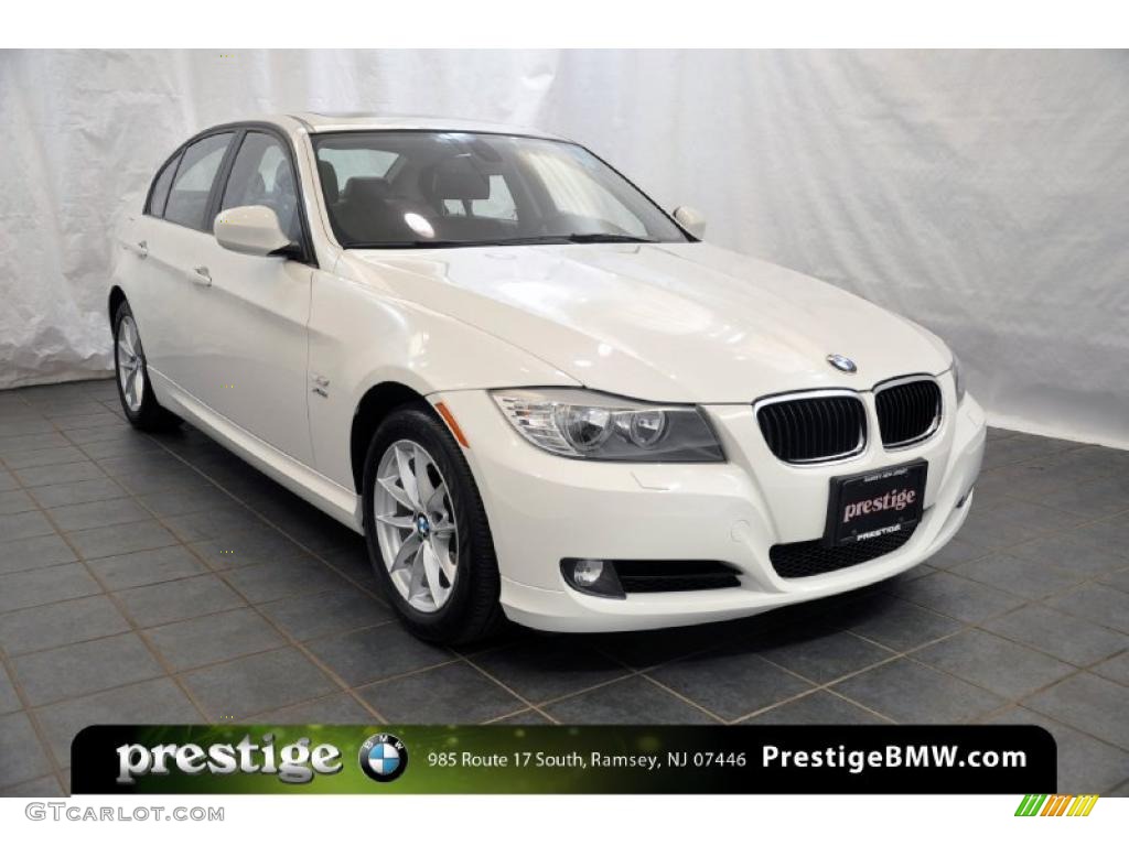 2010 3 Series 328i xDrive Sedan - Alpine White / Black photo #7