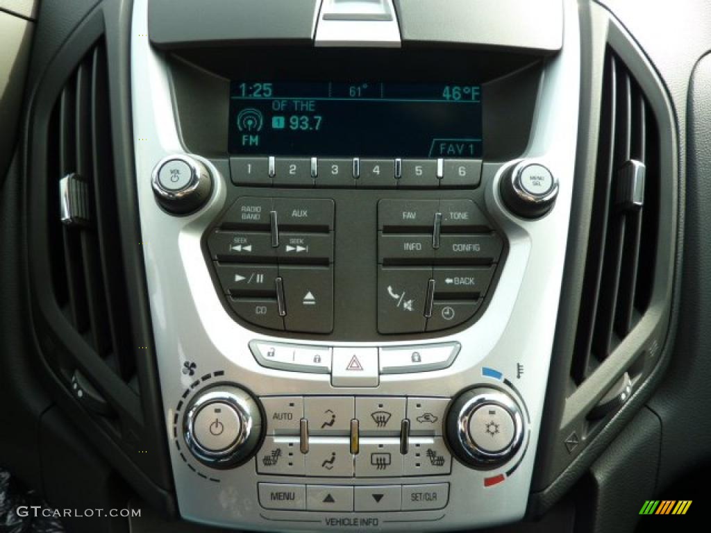 2011 Chevrolet Equinox LT AWD Controls Photo #39978028