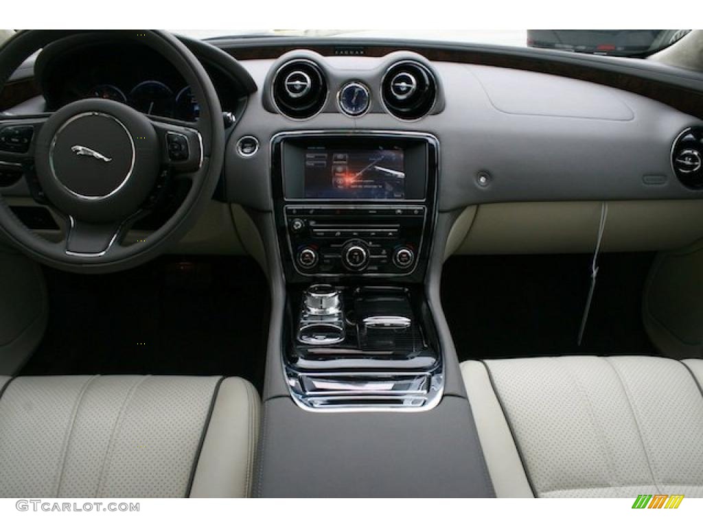 Ivory/Oyster Interior 2011 Jaguar XJ XJL Photo #39981108