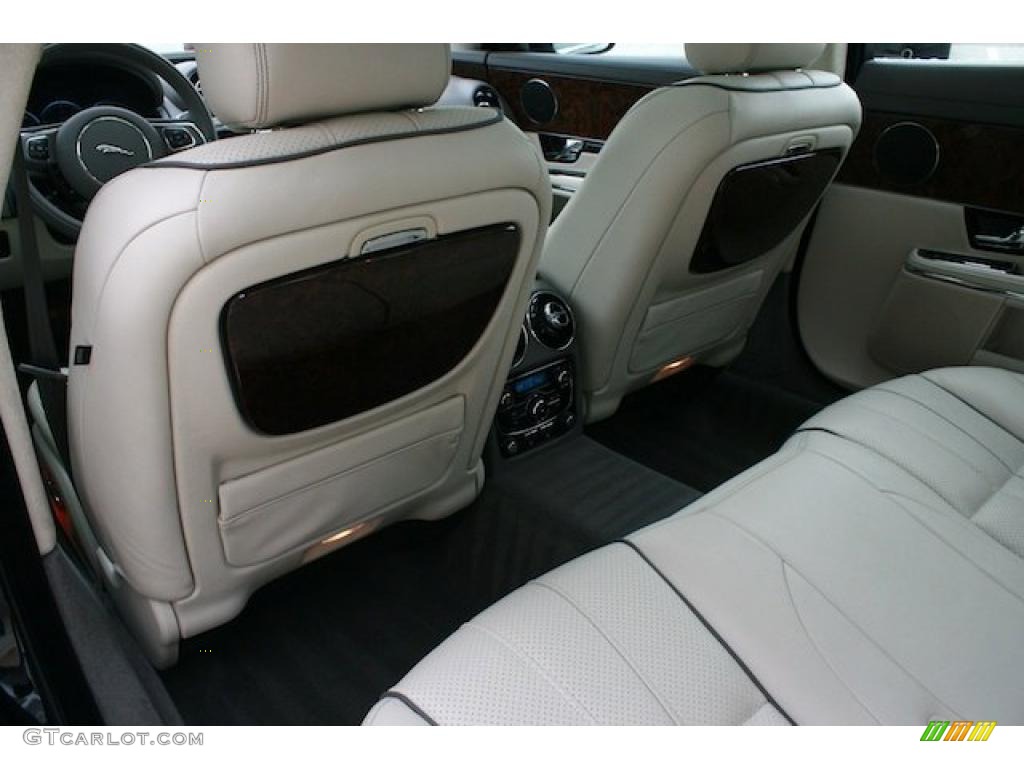 Ivory/Oyster Interior 2011 Jaguar XJ XJL Photo #39981240