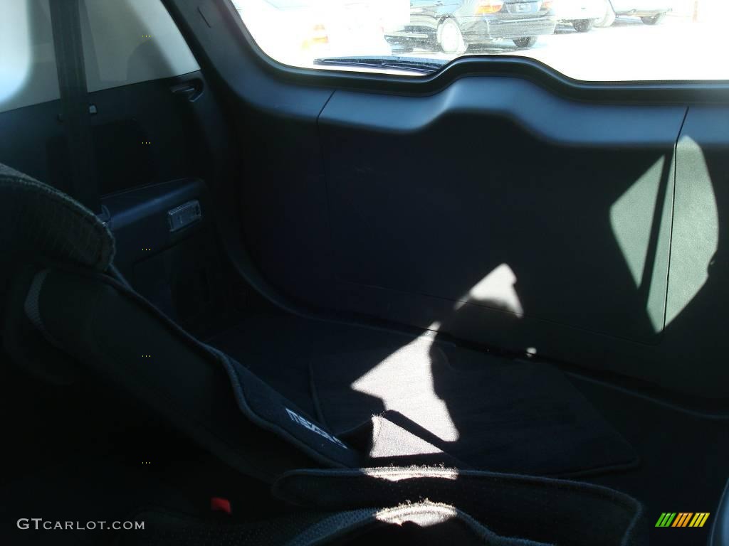 2006 MAZDA5 Sport - Stellar Silver Mica / Black photo #12