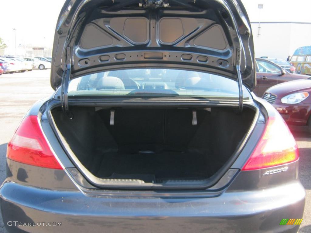 2003 Honda Accord LX Coupe Trunk Photos