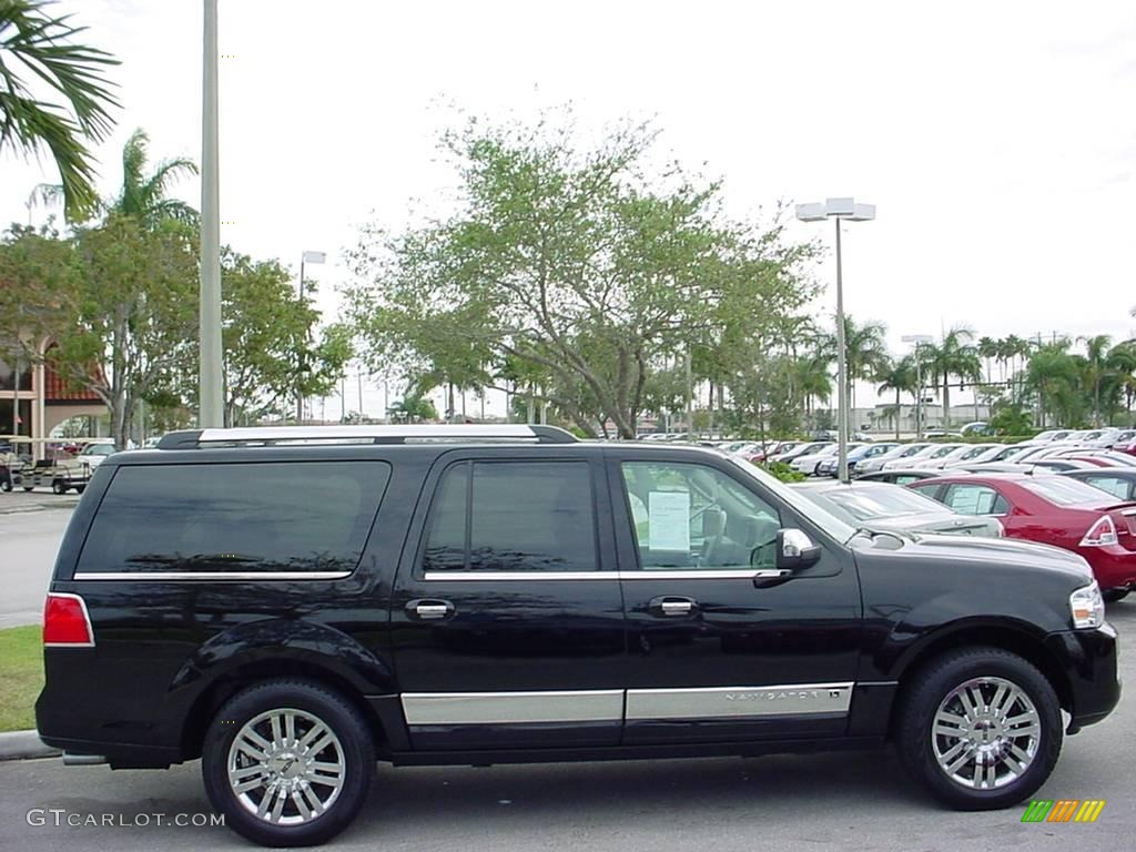 2007 Navigator L Luxury - Black / Stone photo #2