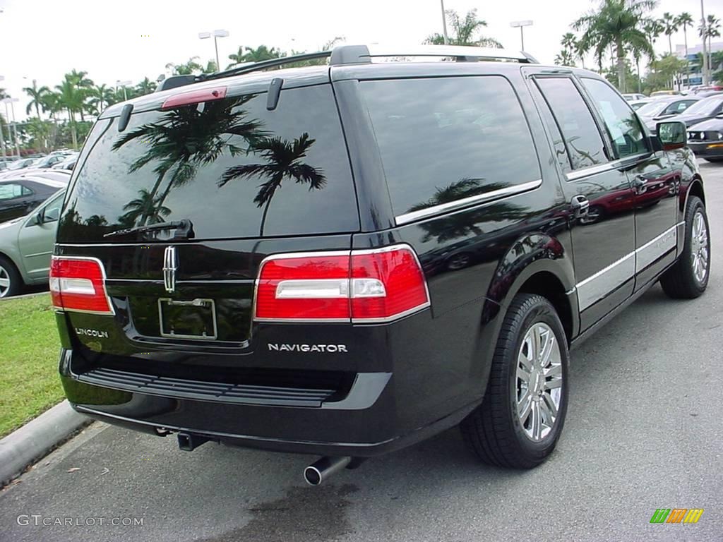 2007 Navigator L Luxury - Black / Stone photo #3