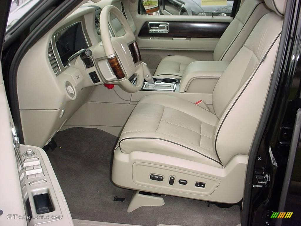 2007 Navigator L Luxury - Black / Stone photo #10