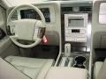 2007 Black Lincoln Navigator L Luxury  photo #15