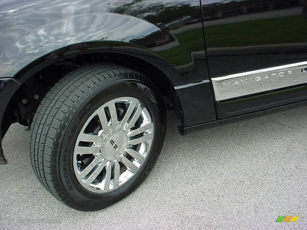 2007 Navigator L Luxury - Black / Stone photo #17