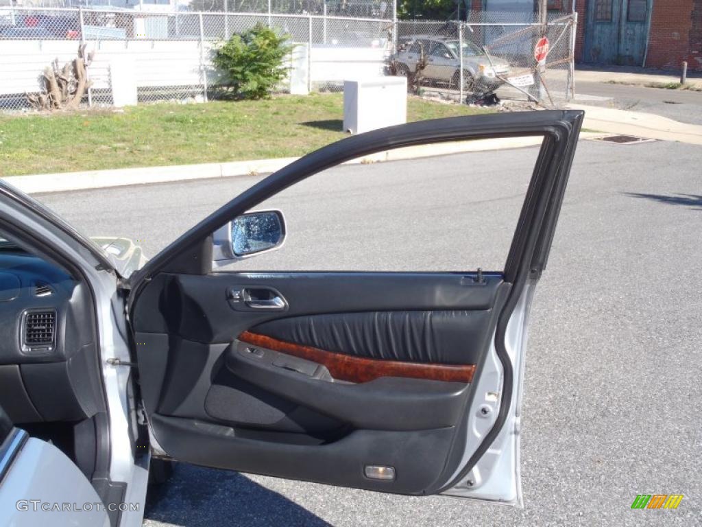 2002 Acura TL 3.2 Ebony Door Panel Photo #39991456