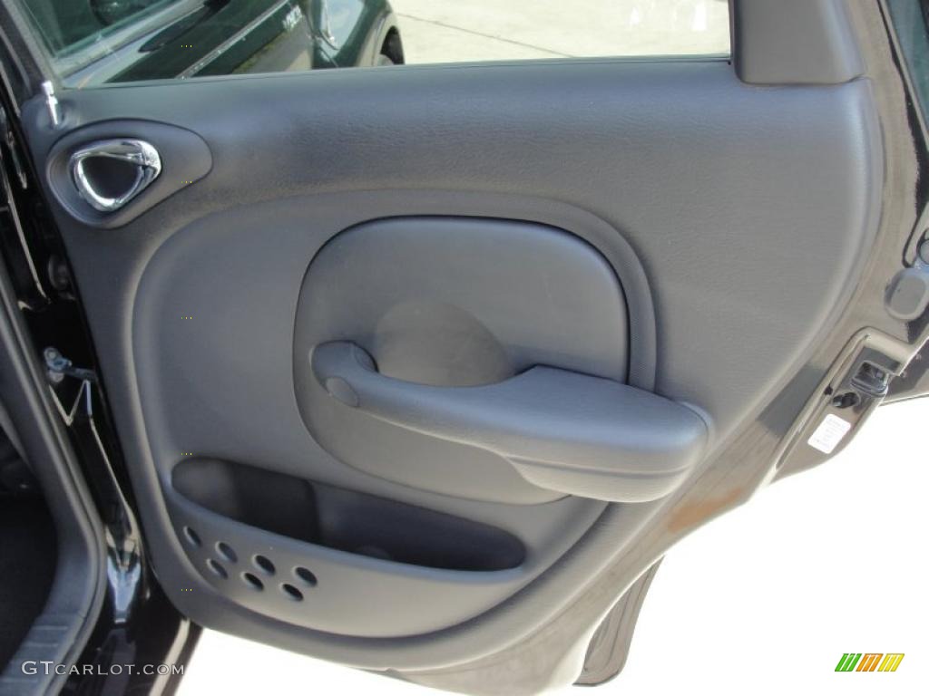 2004 Chrysler PT Cruiser GT Dark Slate Gray Door Panel Photo #39992312