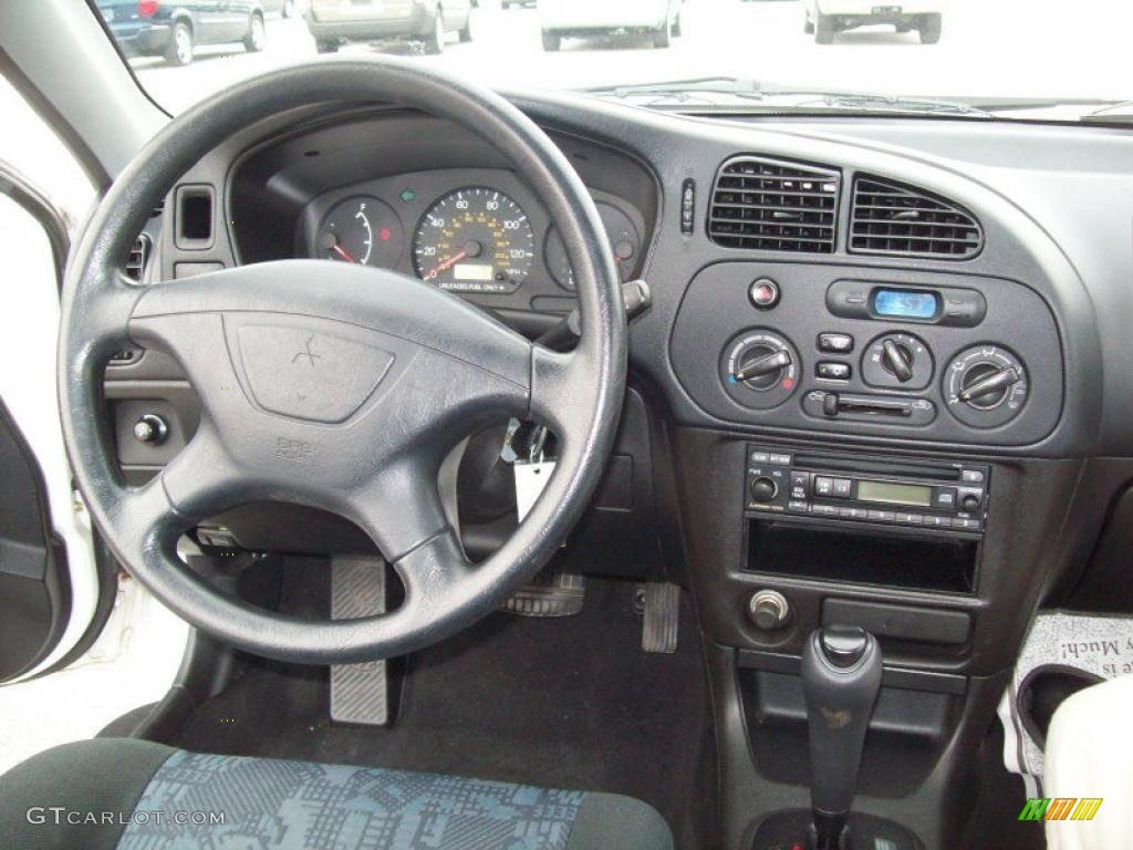 2002 Mirage DE Coupe - Innsbruck White / Black photo #10