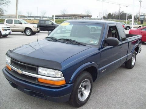 2000 Chevrolet S10 LS Extended Cab Data, Info and Specs