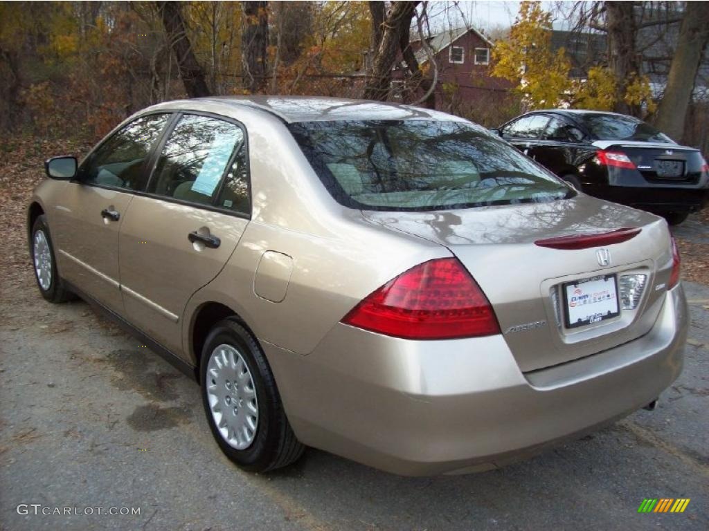 2006 Accord Value Package Sedan - Desert Mist Metallic / Ivory photo #2