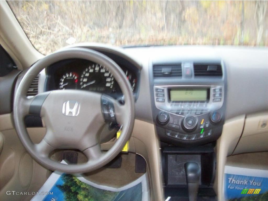 2006 Accord Value Package Sedan - Desert Mist Metallic / Ivory photo #5