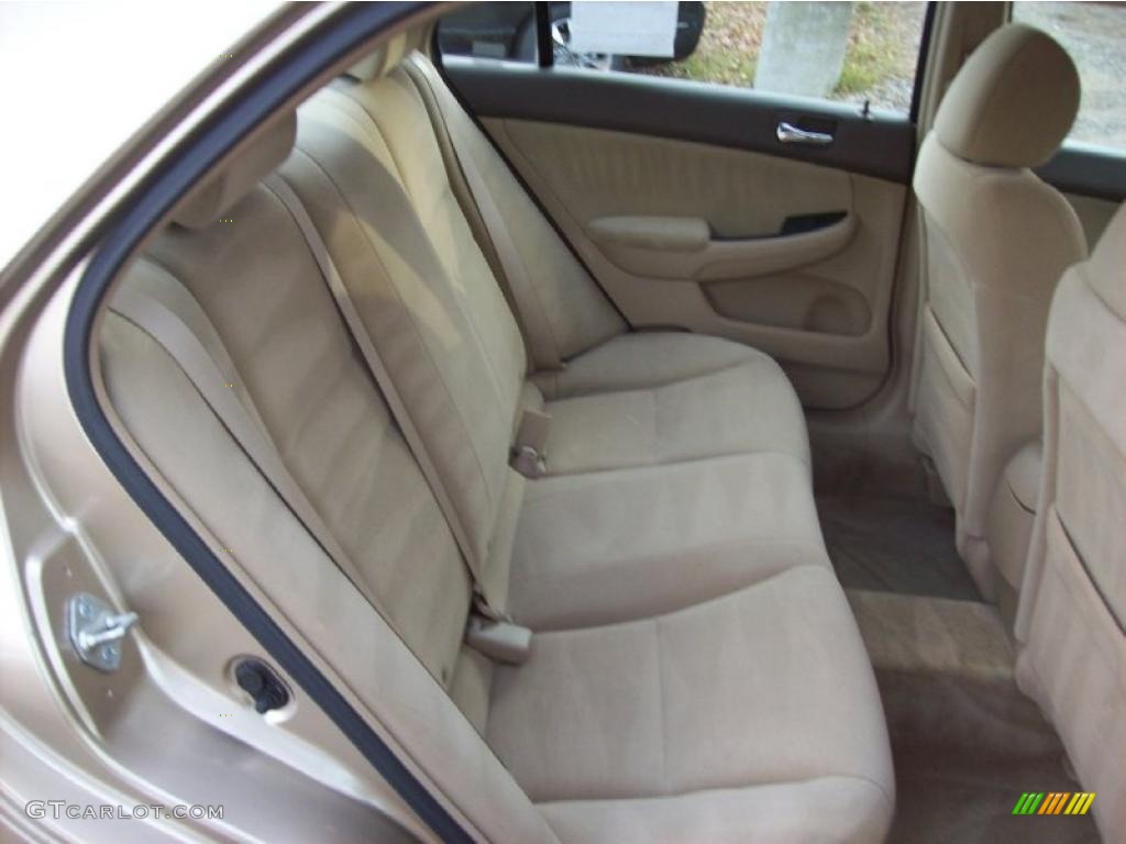 2006 Accord Value Package Sedan - Desert Mist Metallic / Ivory photo #13
