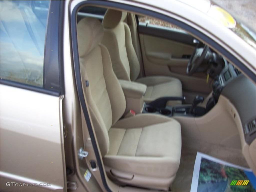2006 Accord Value Package Sedan - Desert Mist Metallic / Ivory photo #14