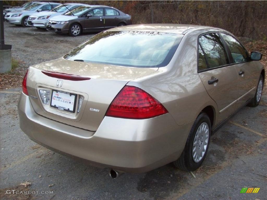 2006 Accord Value Package Sedan - Desert Mist Metallic / Ivory photo #18