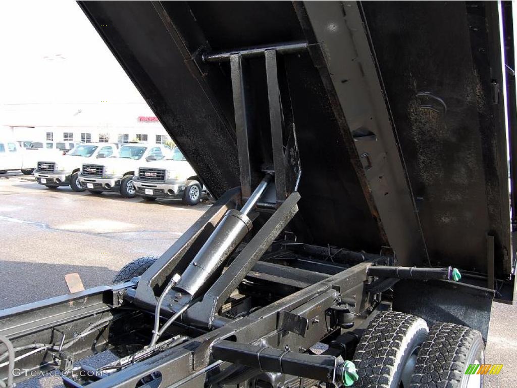 2008 C Series Kodiak C4500 Regular Cab Chassis - Summit White / Very Dark Pewter photo #7