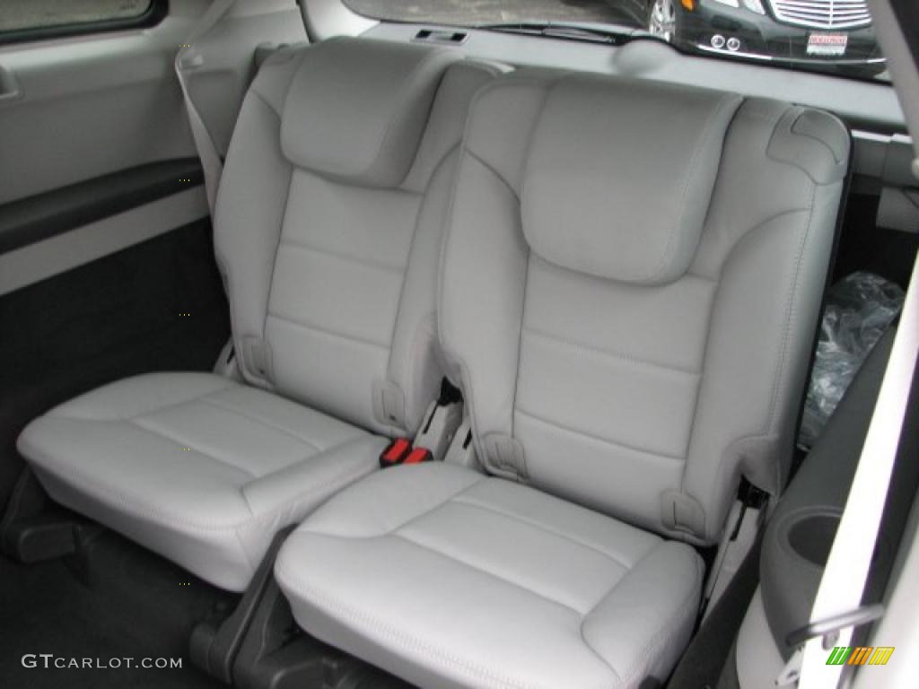 Ash Interior 2011 Mercedes-Benz R 350 BlueTEC 4Matic Photo #40000016