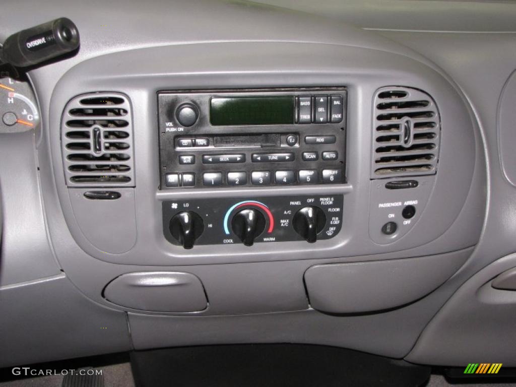 2002 Ford F150 XLT SuperCab Controls Photo #40001336