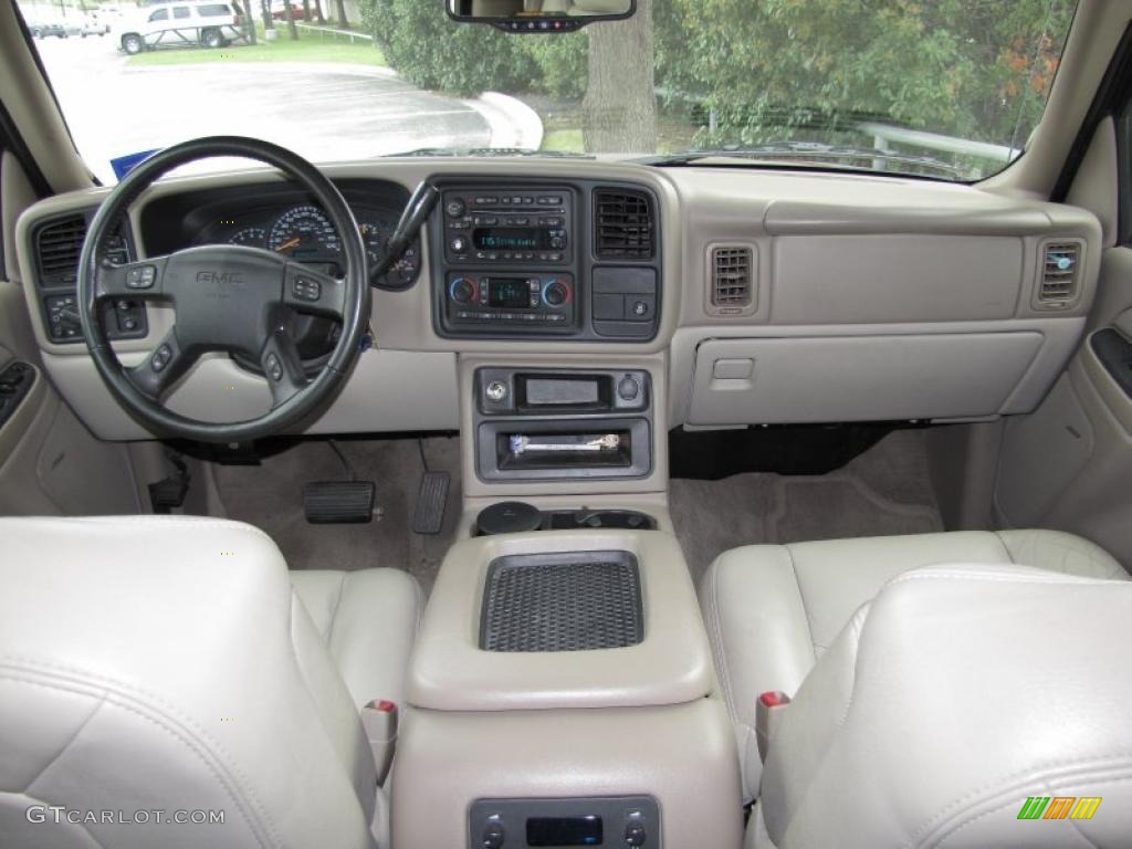 Neutral/Shale Interior 2005 GMC Yukon SLT 4x4 Photo #40006994