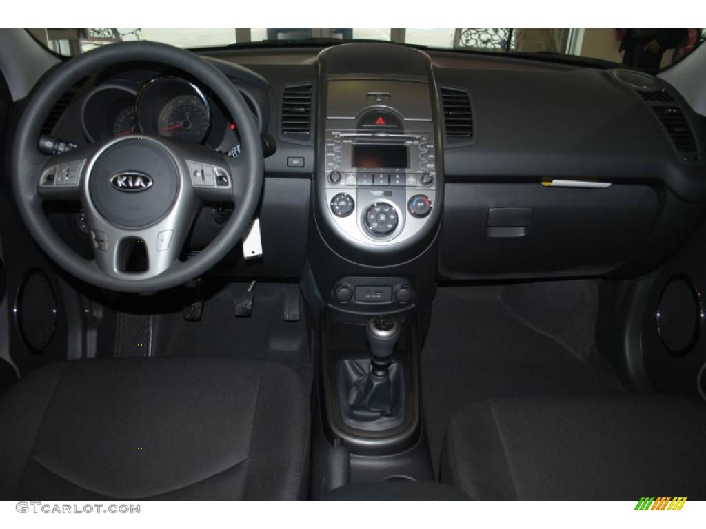 2011 Kia Soul + Black Soul Logo Cloth Dashboard Photo #40008782