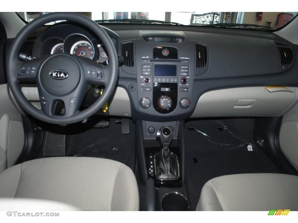Stone Interior 2011 Kia Forte EX Photo #40009386
